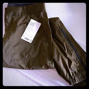 Athleta Radiant jogger - NWT size 6